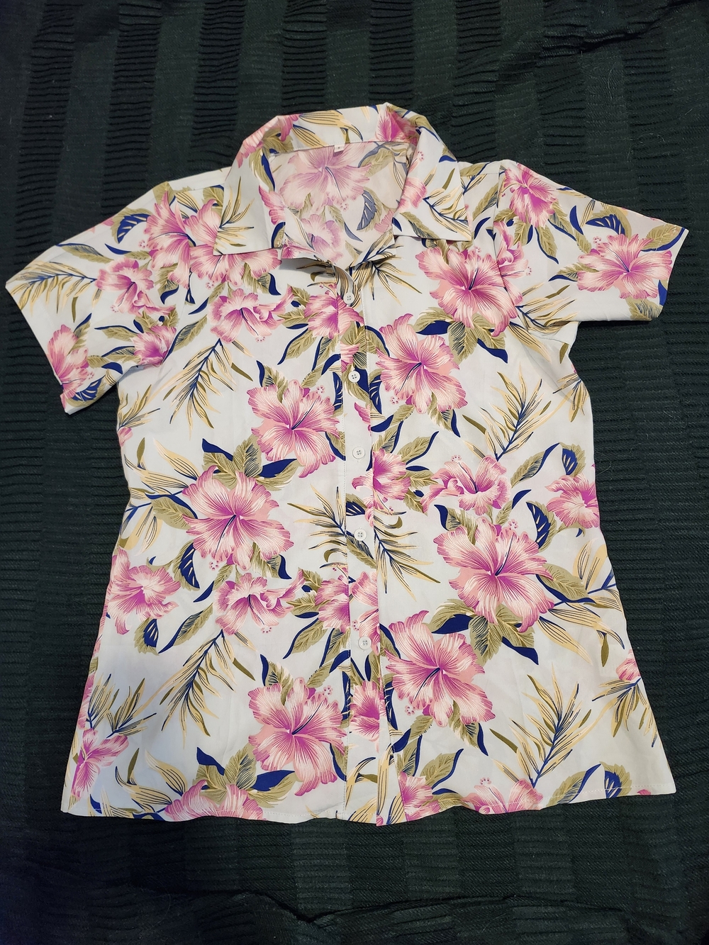Short Sleeve Floral Button Up Shirt with Pink Hibiscus Print Hawaiian Small